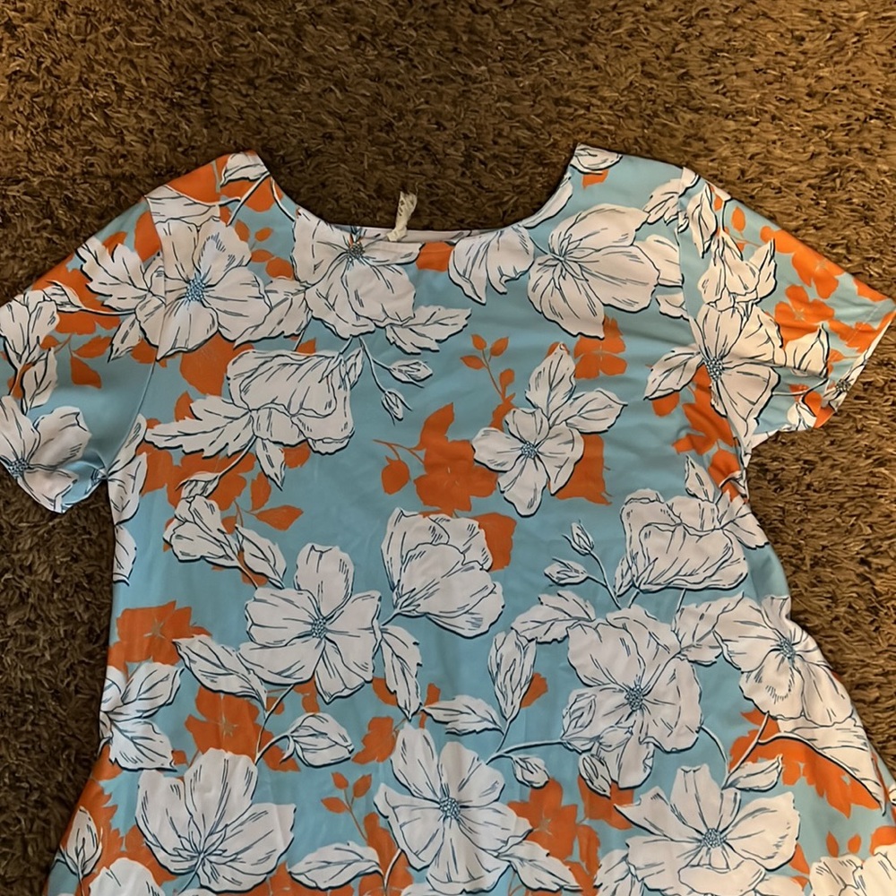 Womens floral dress with pockets - Picture 2 of 2